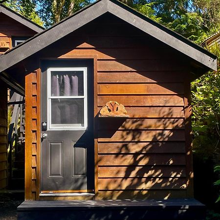 The Hiker Huts Hotel Port Renfrew Buitenkant foto